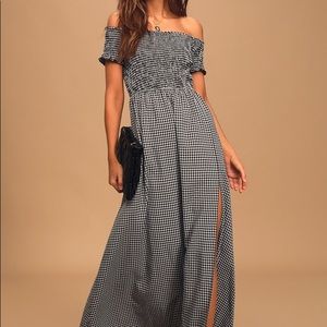 Lulus NWT Gingham Maxi dress w/ slit